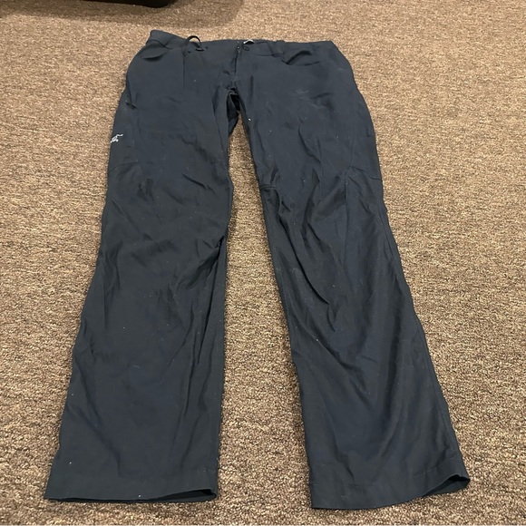 Arc'teryx Other - Arc'teryx Pants Mens 36x30 Black Nylon Hiking Climbing Cargo Pockets Outdoor